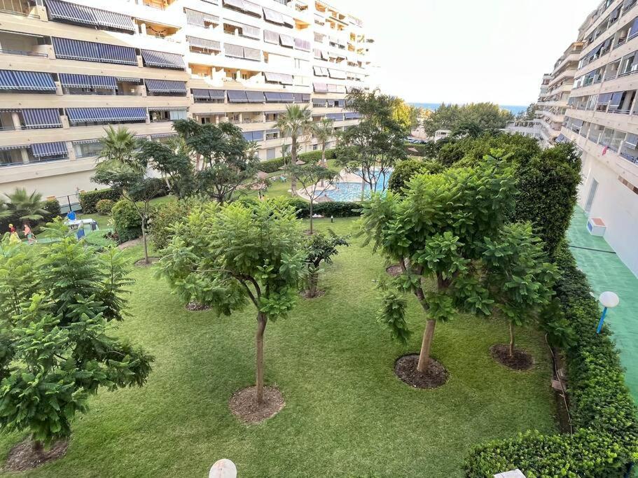 Marbella Piso En Casco Junto A Playa Piscina In Summer Season Bagian luar foto
